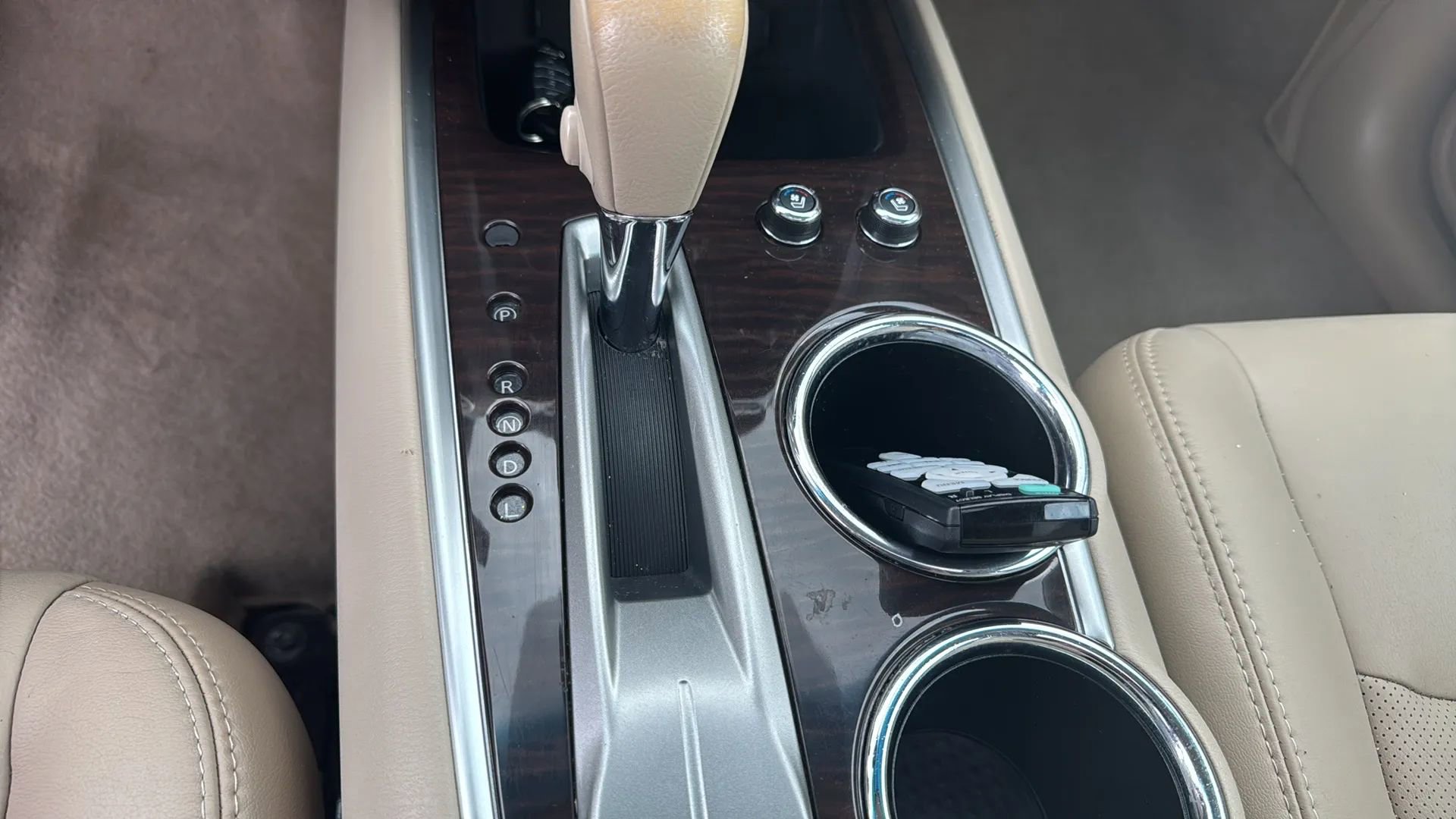 Used 2014 Nissan Pathfinder Platinum w/ Platinum Premium Package image 13