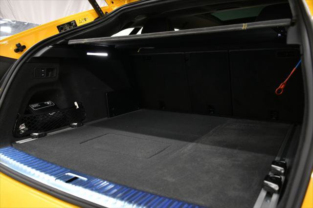 Used 2025 Lamborghini Urus SE AWD/4WD image 17
