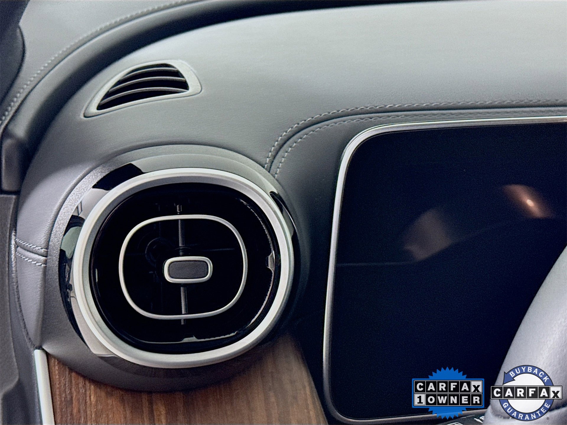 Certified 2024 Mercedes-Benz GLC 300 4MATIC image 11