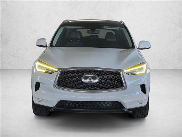 Used 2020 INFINITI QX50 Luxe w/ Navigation Package FWD image 2