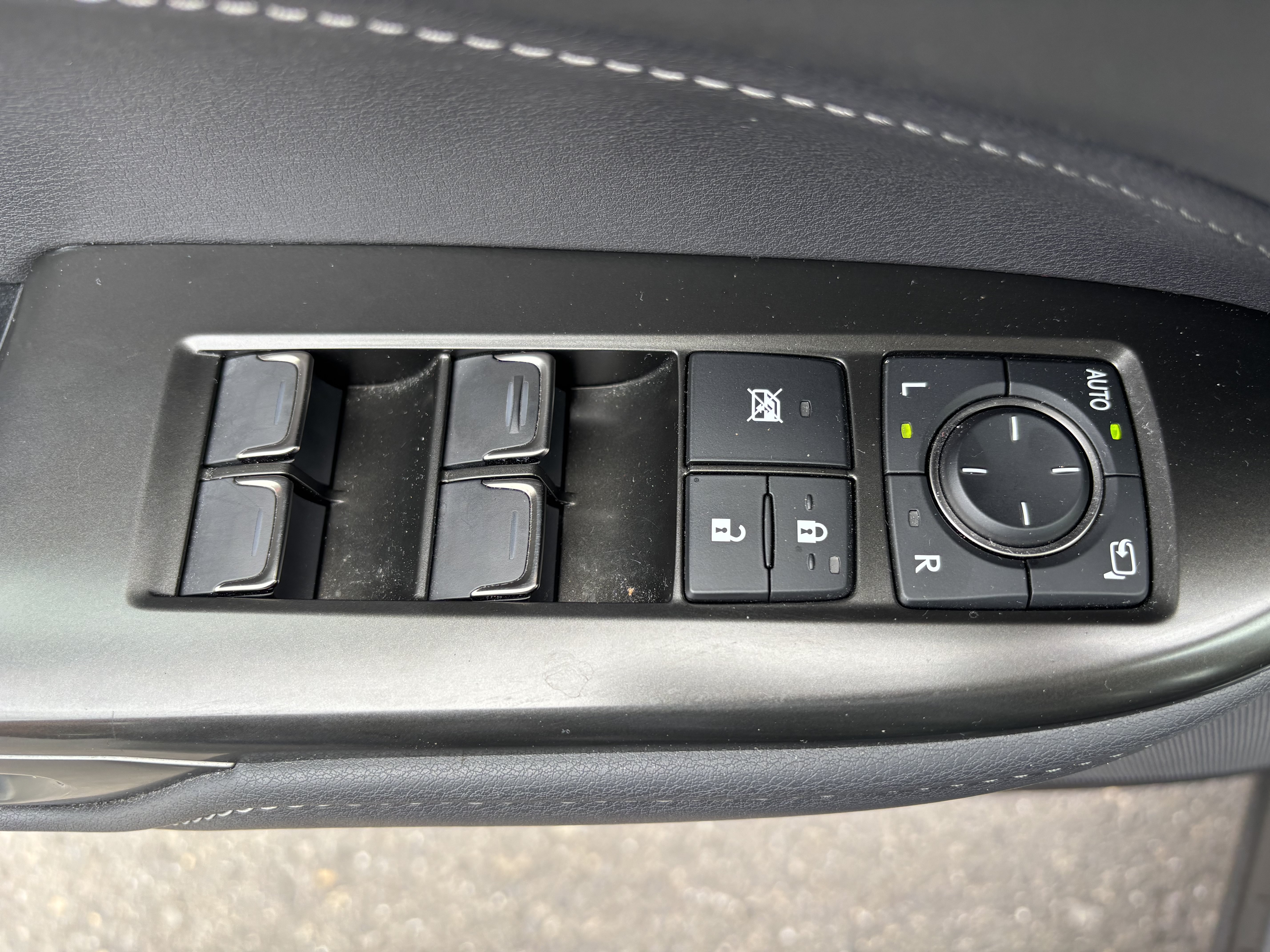 Used 2024 Lexus NX 350h AWD image 17