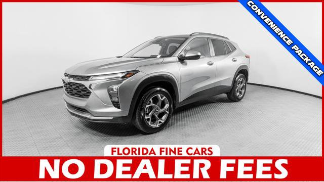 Used 2025 Chevrolet Trax LT w/ LT Convenience Package FWD image 1