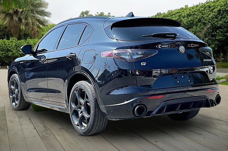 Used 2024 Alfa Romeo Stelvio Veloce AWD/4WD image 10