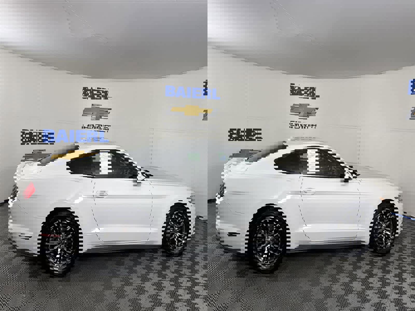 Used 2017 Ford Mustang Premium image 6