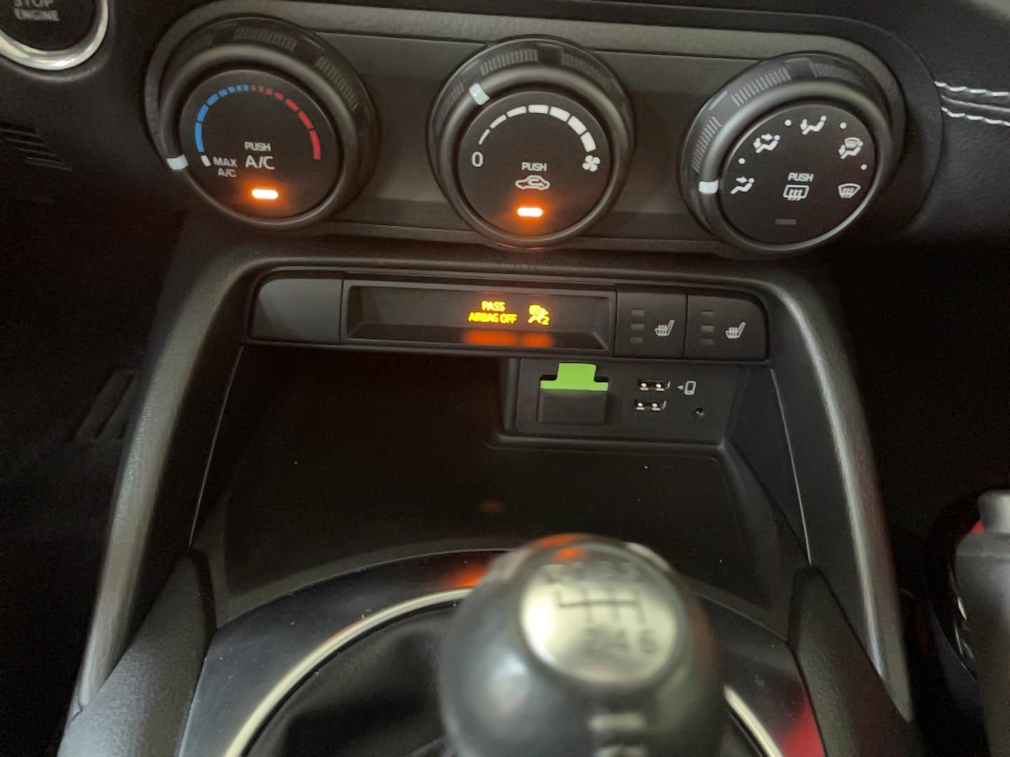 Used 2023 MAZDA MX-5 Miata Club RWD image 17