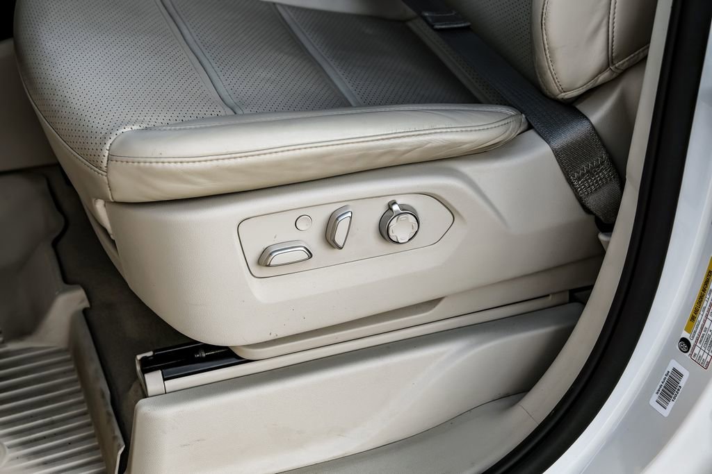 Used 2023 Cadillac Escalade Sport Platinum w/ LPO, ONYX Package image 43