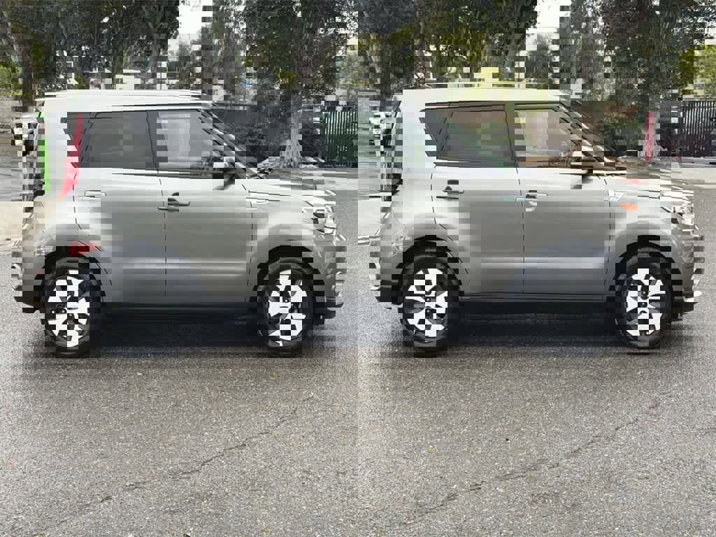 Used 2017 Kia Soul EV-e image 3
