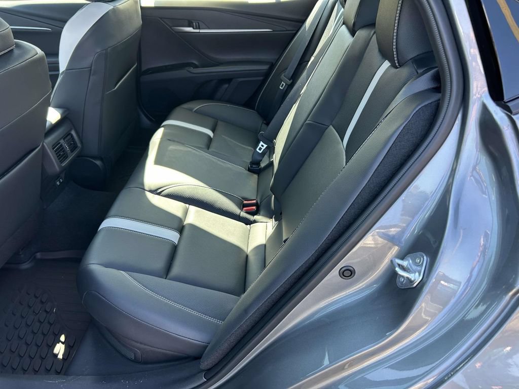 New 2026 Toyota Camry Hybrid FWD image 13