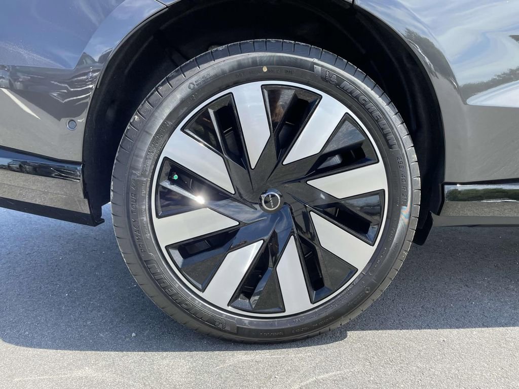 New 2025 Volvo EX90 Plus w/ Protection Package Premier image 28