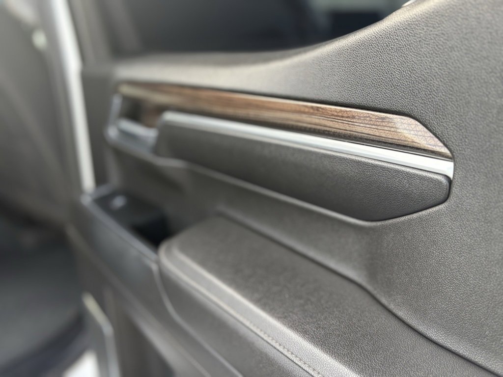 Used 2022 Chevrolet Silverado 1500 LT image 13