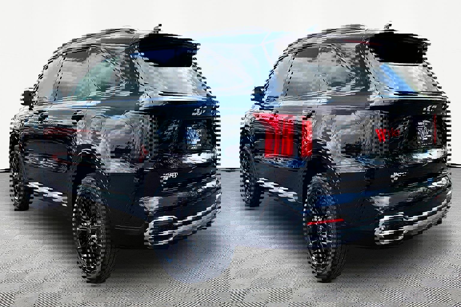 Used 2023 Kia Sorento SX AWD/4WD image 4