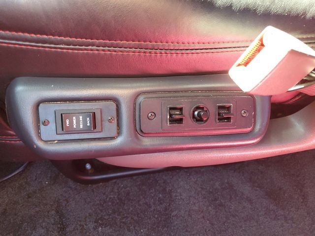 Used 2022 Chevrolet Express 2500 Extended w/ Enhanced Convenience Package image 7