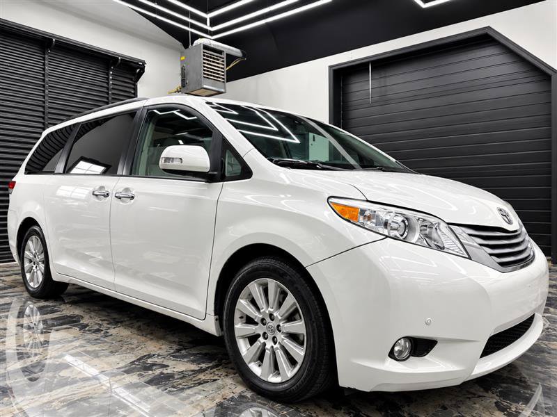Used 2013 Toyota Sienna Limited w/ Premium Pkg AWD/4WD image 6