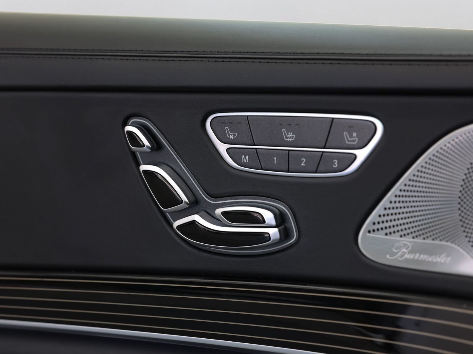 Used 2017 Mercedes-Benz Maybach S 600 image 37