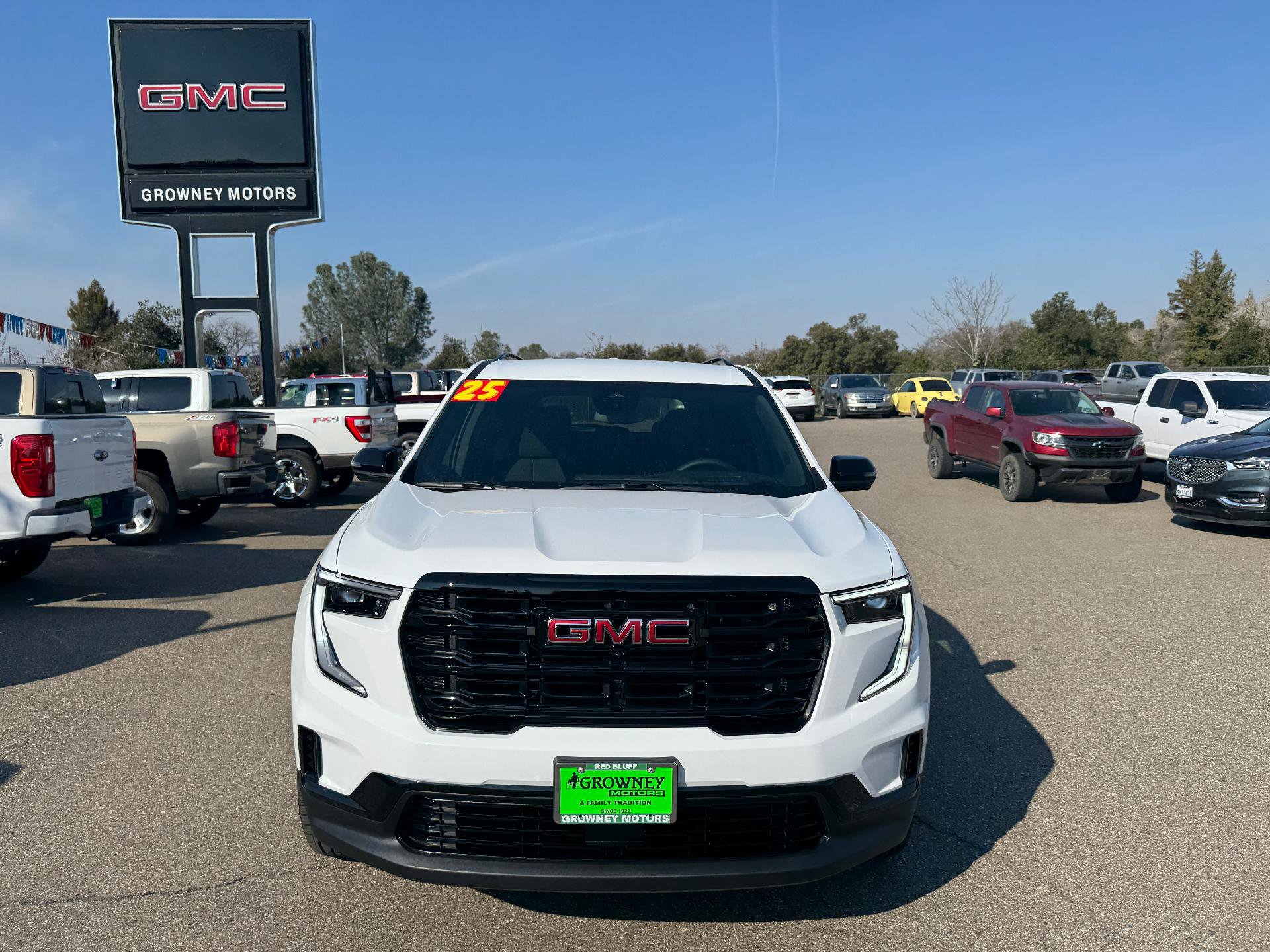 New 2025 GMC Acadia Elevation w/ Black Edition image 10
