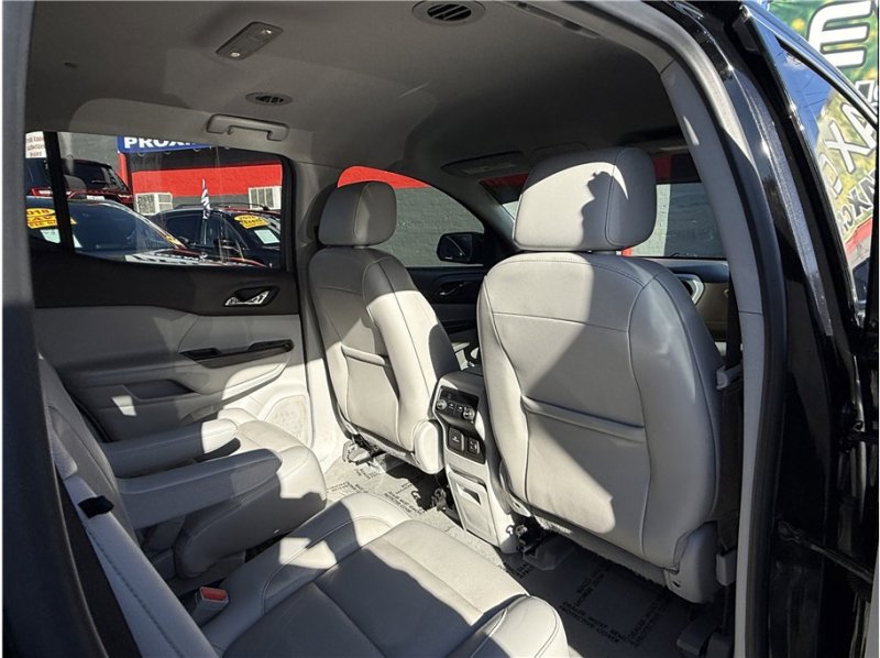 Used 2019 GMC Acadia SLT image 25