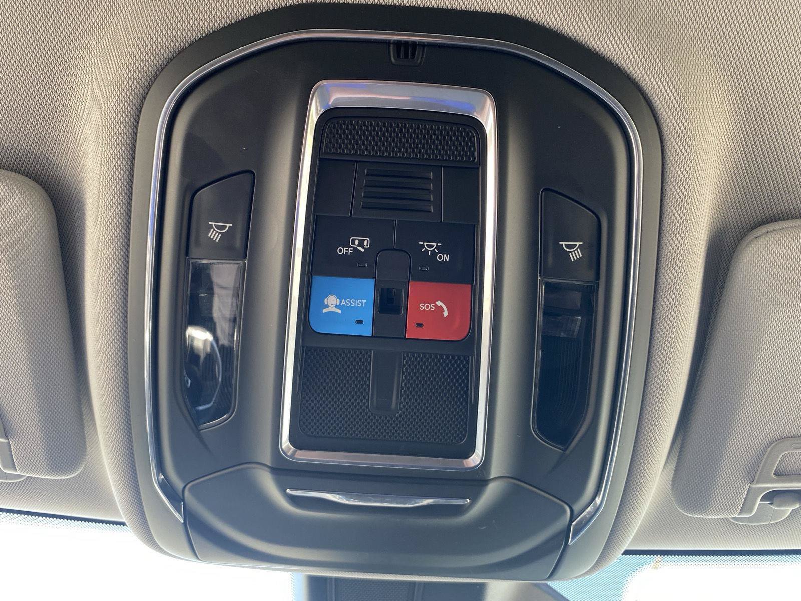 Used 2023 Jeep Grand Cherokee Laredo AWD/4WD image 28