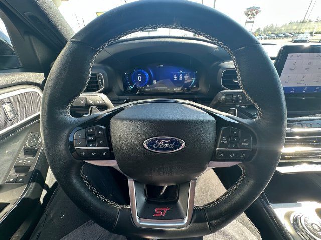 Used 2022 Ford Explorer ST w/ ST Street Pack AWD/4WD image 12