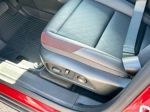 New 2026 Chevrolet Equinox RS image 18