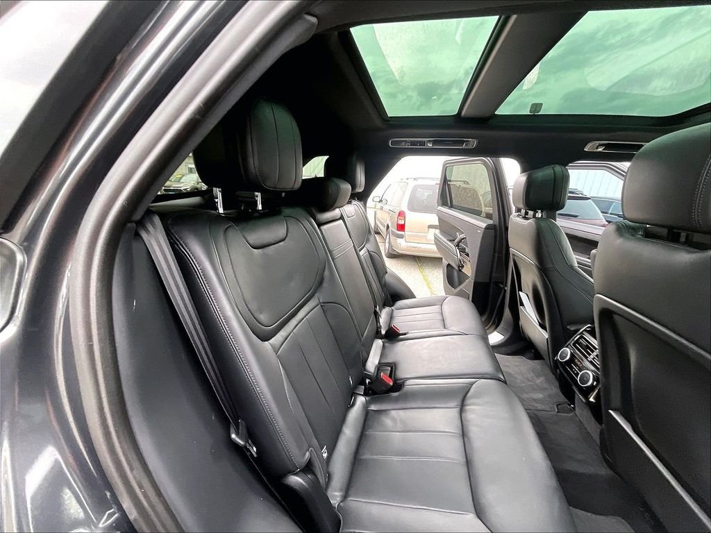 Used 2023 Land Rover Range Rover Sport SE AWD/4WD image 14