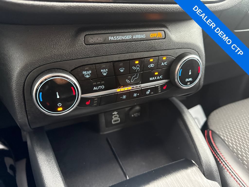 Used 2025 Ford Escape ST-Line Select AWD/4WD image 29