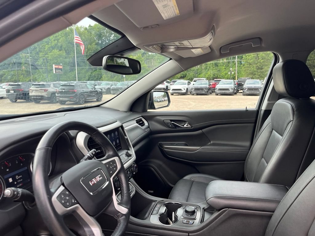 Used 2023 GMC Acadia SLT w/ Preferred Package FWD image 41