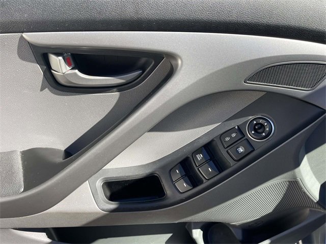 Used 2016 Hyundai Elantra SE image 17