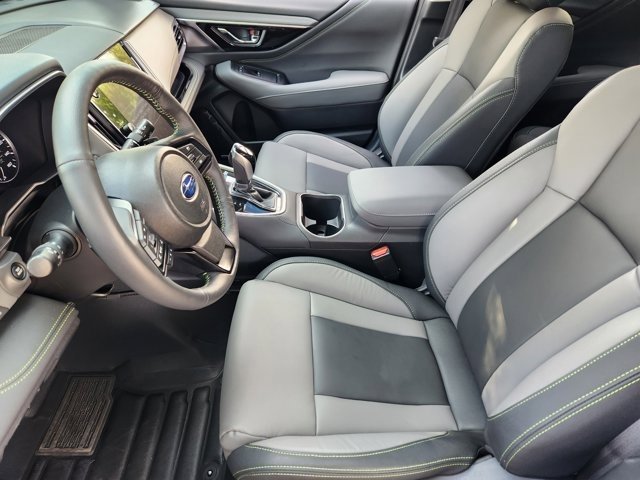 Used 2025 Subaru Outback Onyx Edition image 4