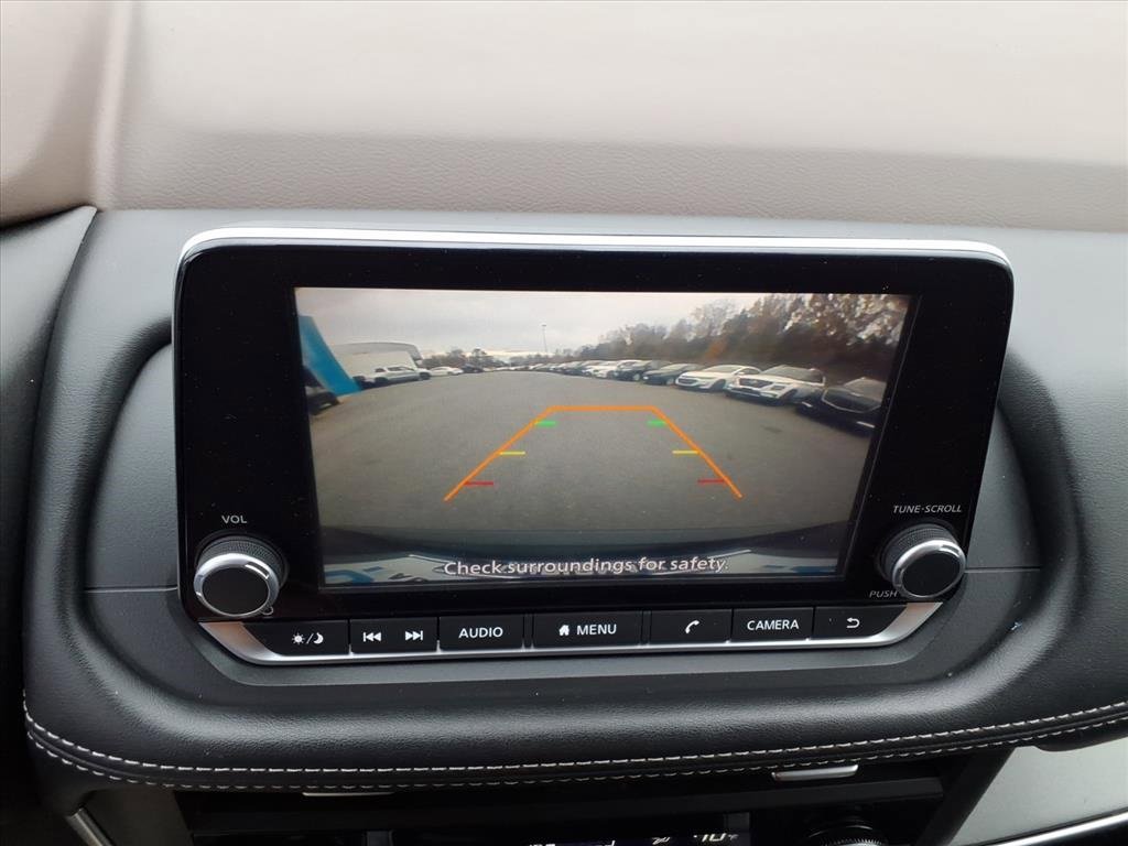 Used 2023 Nissan Rogue SV image 28