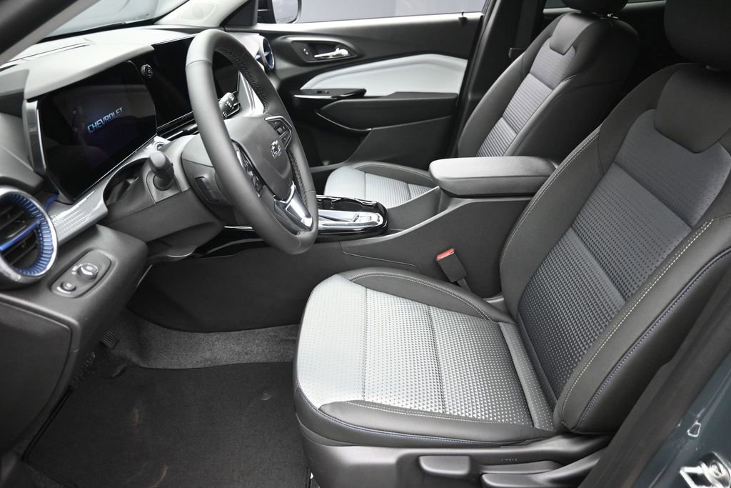 New 2026 Chevrolet Trax LT w/ Driver Confidence Package FWD image 14