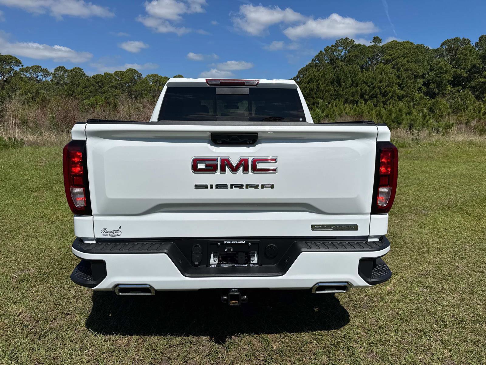 Used 2026 GMC Sierra 1500 Elevation w/ Preferred Package AWD/4WD image 4