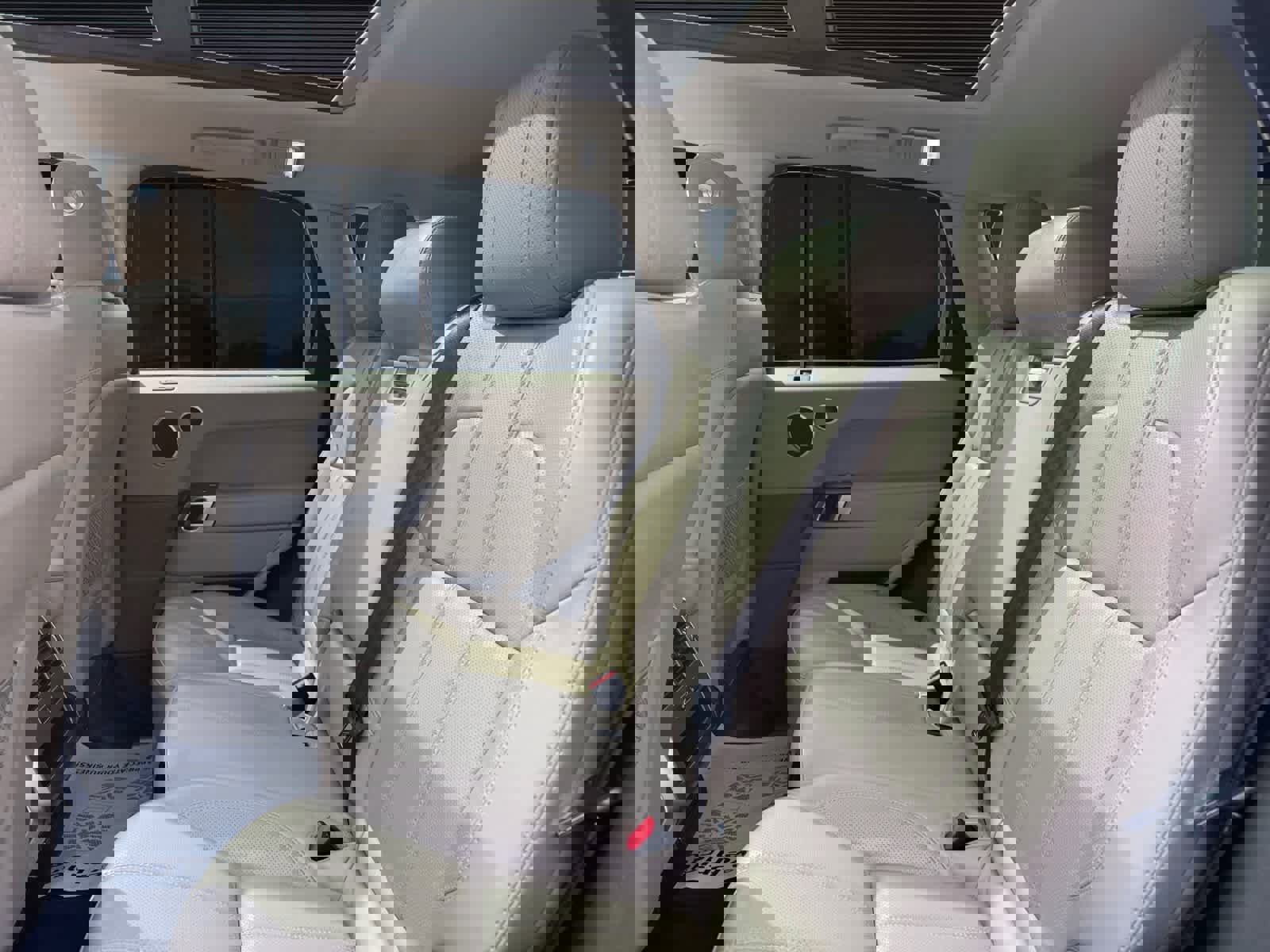 Used 2017 Land Rover Range Rover Sport HSE AWD/4WD image 15