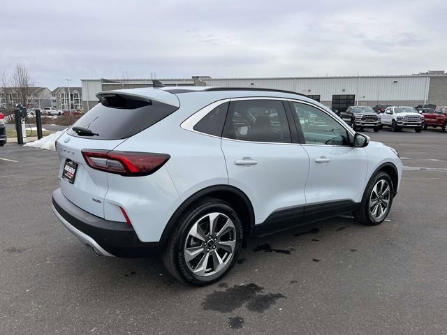 Used 2025 Ford Escape Platinum image 8