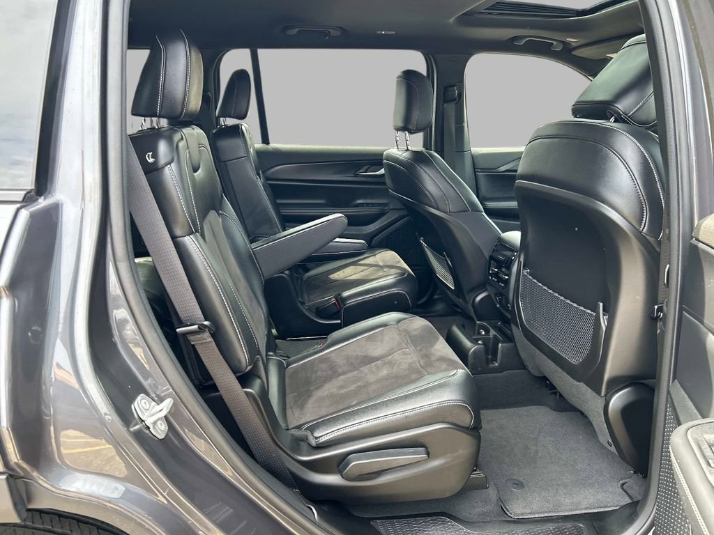 Certified 2023 Jeep Grand Cherokee L Laredo AWD/4WD image 17