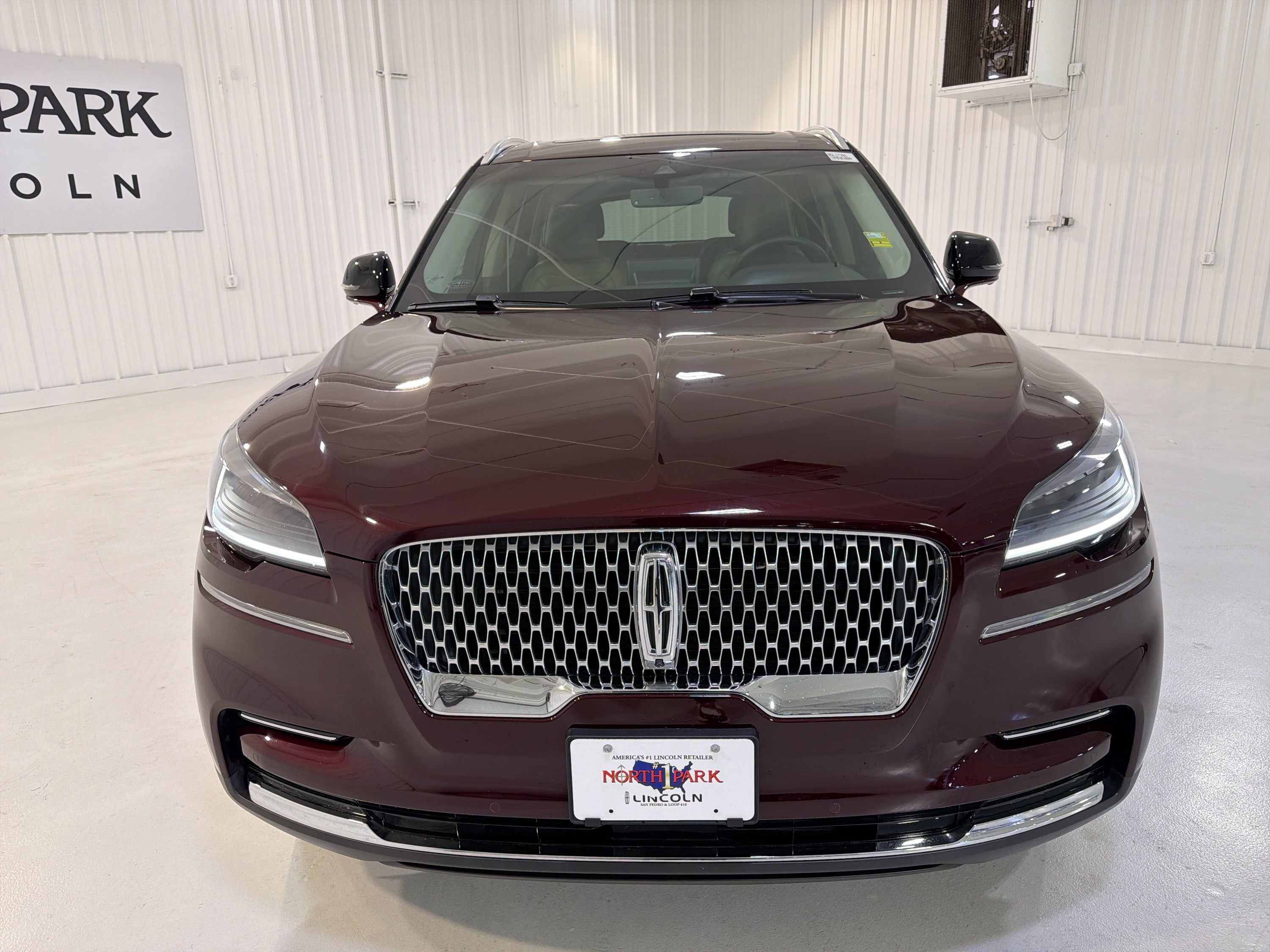 Used 2022 Lincoln Aviator Reserve image 32