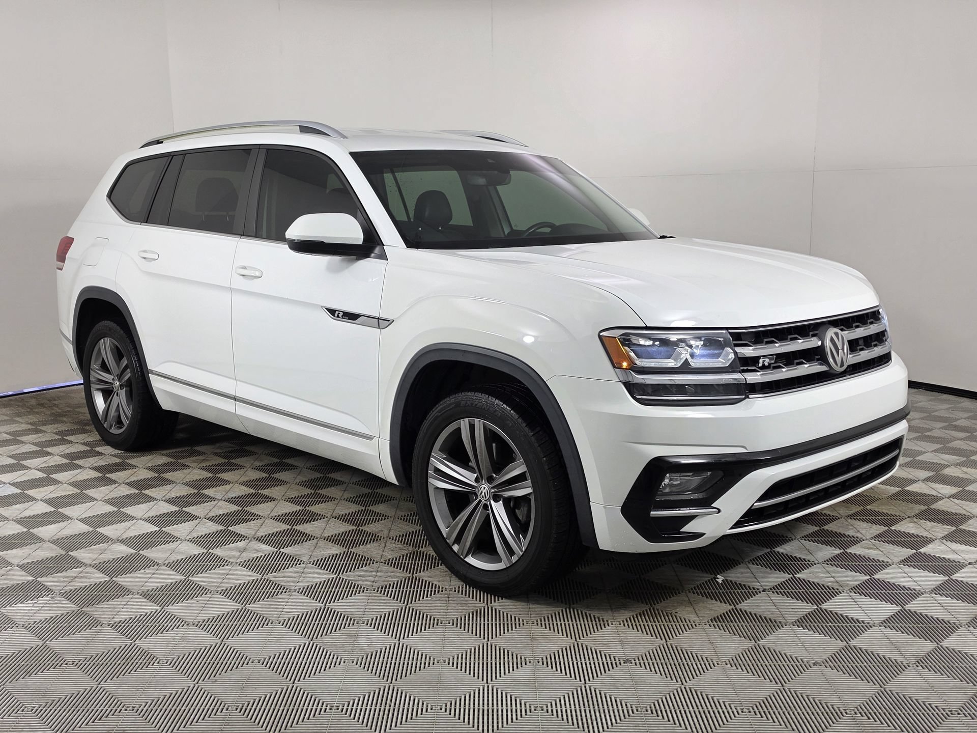 Used 2019 Volkswagen Atlas SE FWD image 1