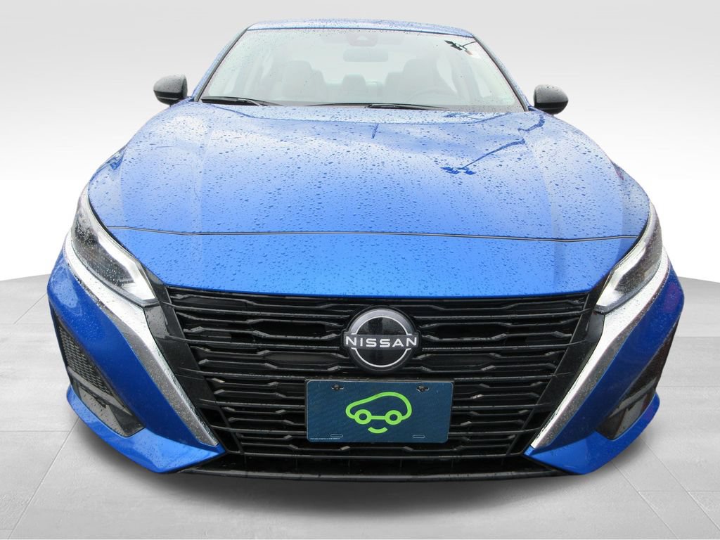 Used 2025 Nissan Altima 2.5 SV FWD image 8