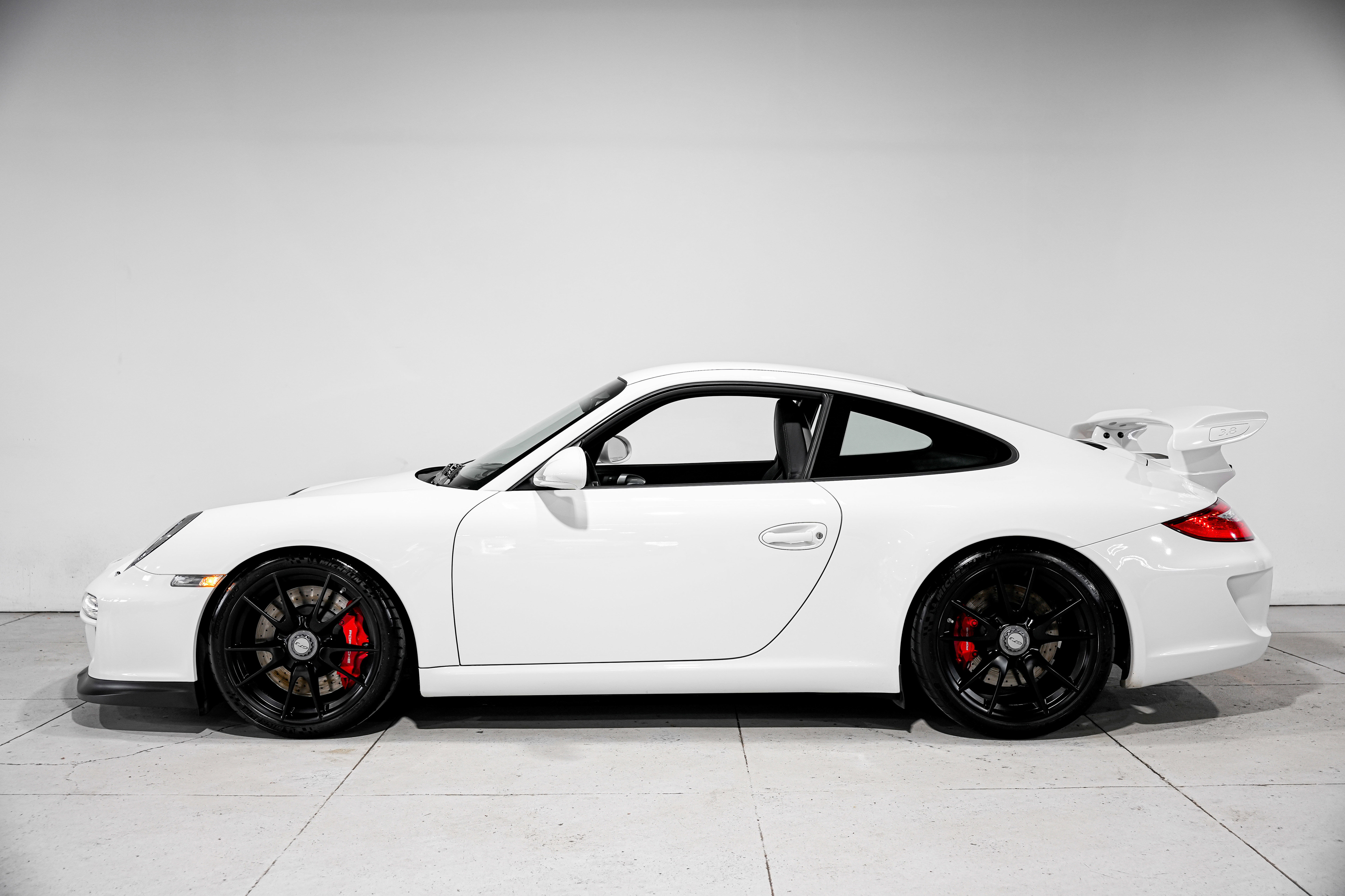 Used 2010 Porsche 911 GT3 image 8