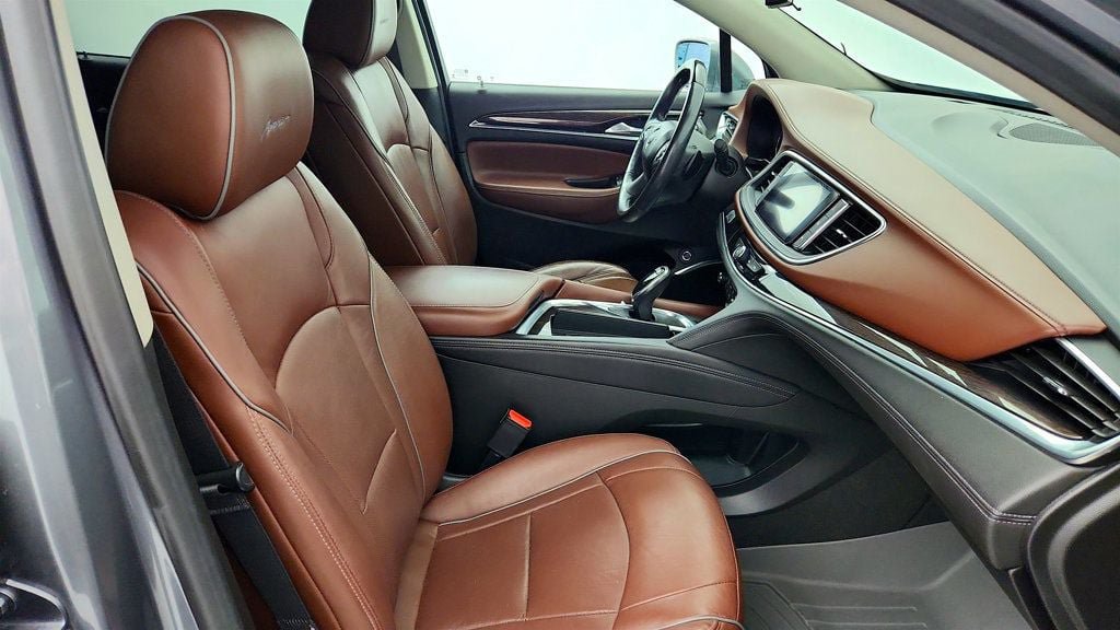 Used 2019 Buick Enclave Avenir FWD image 25