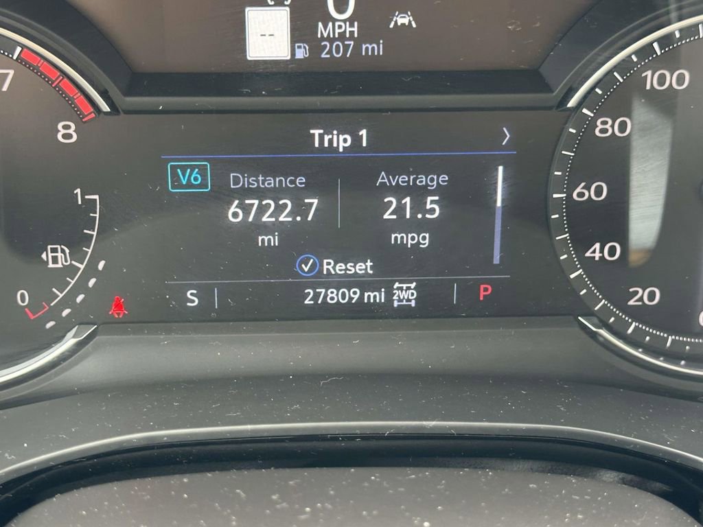 Used 2023 Cadillac XT6 Premium Luxury w/ LPO, Floor Liner Package image 25