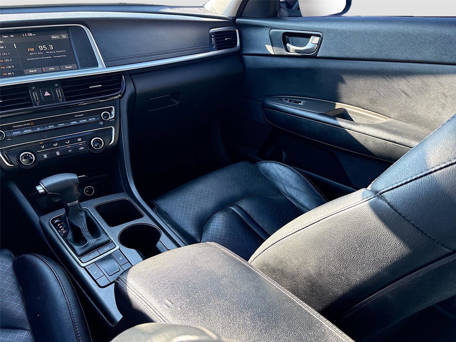 Used 2020 Kia Optima SE image 24