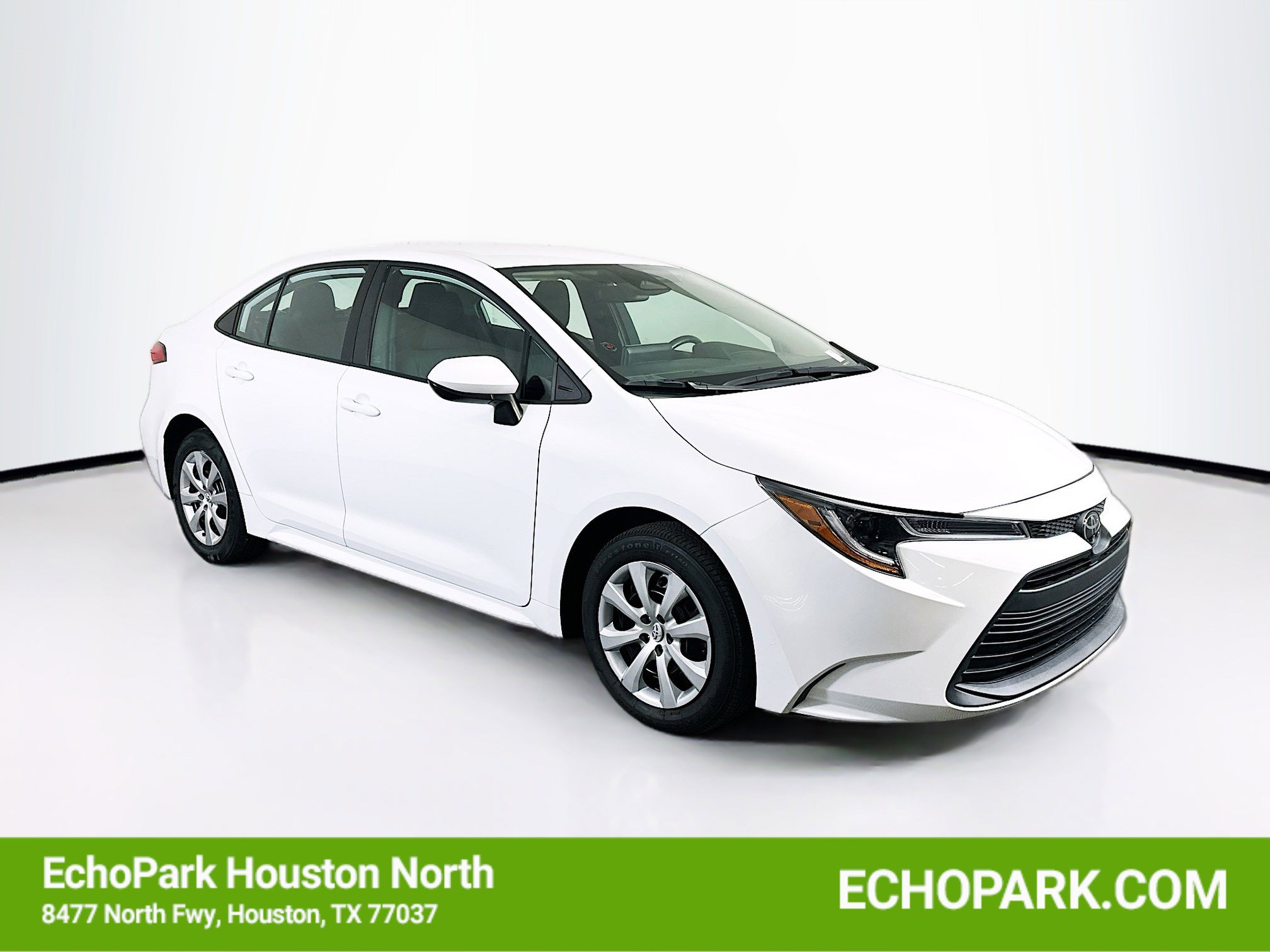 Used 2024 Toyota Corolla LE FWD image 1
