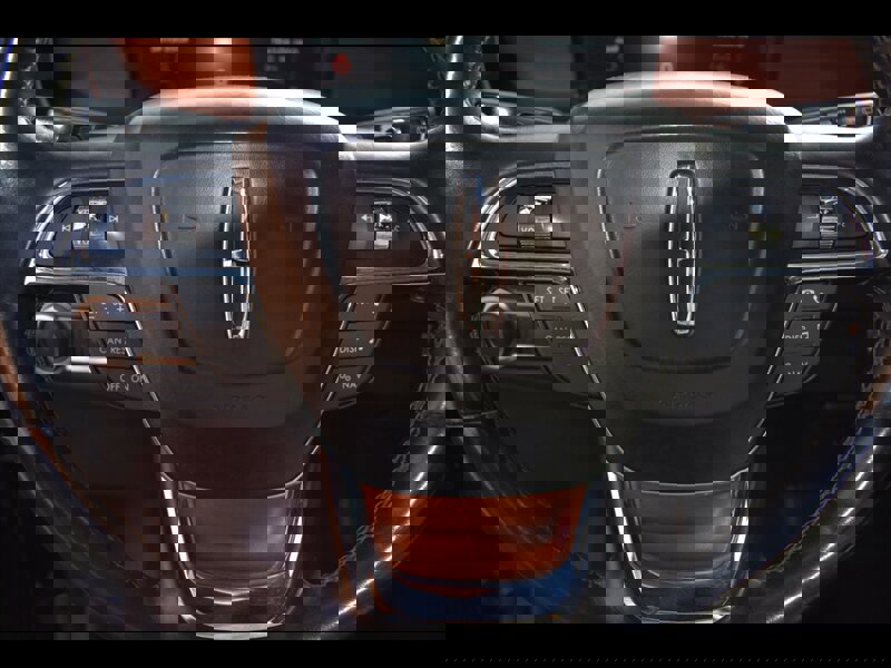 Used 2018 Lincoln Navigator L Select image 14