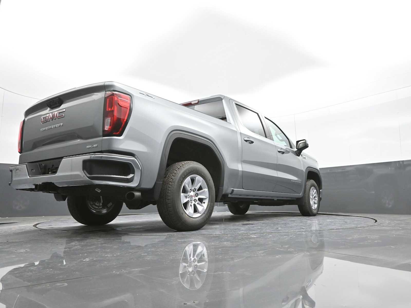 New 2026 GMC Sierra 1500 SLE w/ Preferred Package image 38