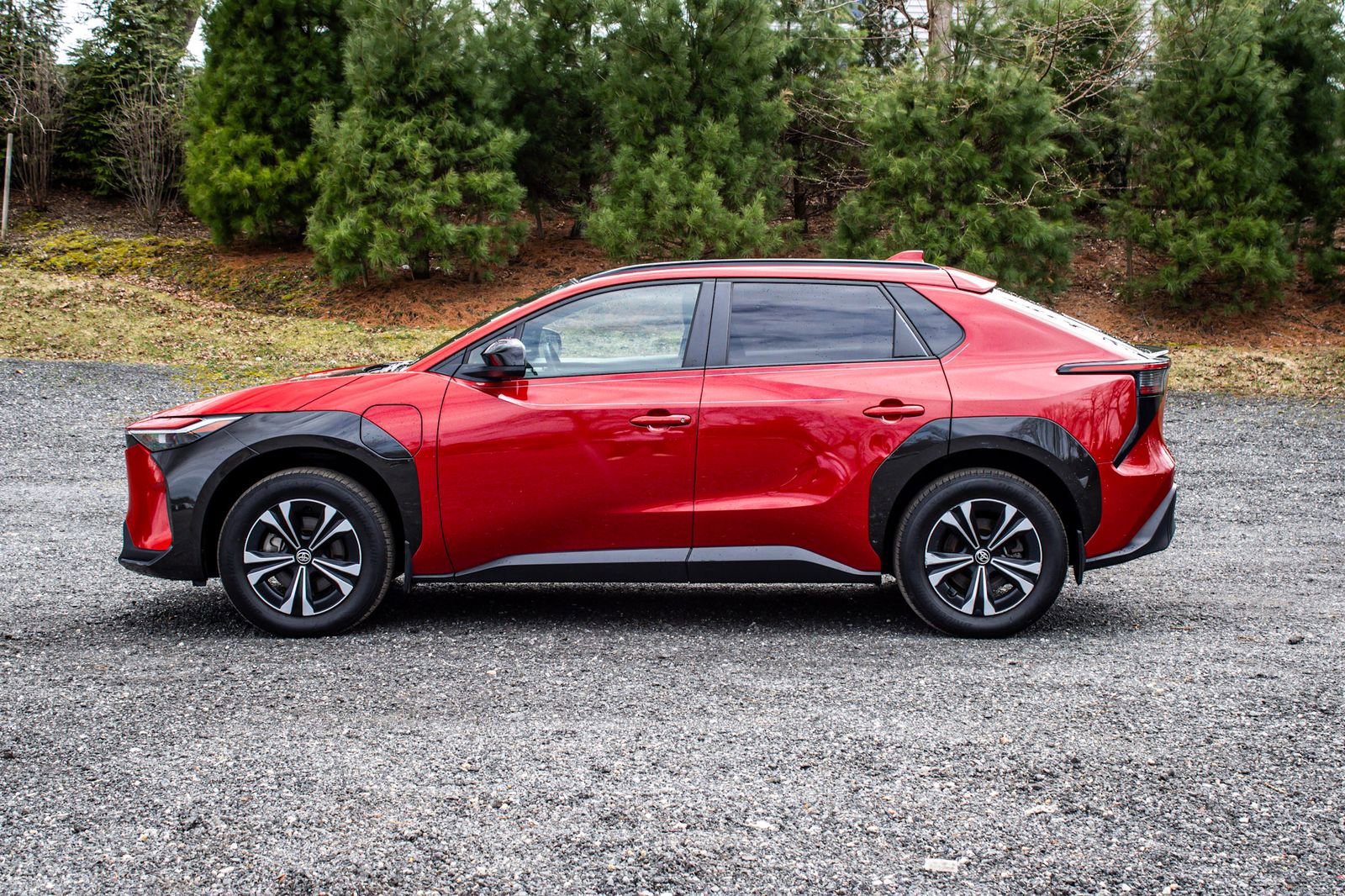 Used 2023 Toyota bZ4X XLE image 4