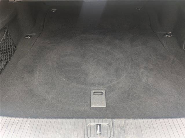 Used 2014 Mercedes-Benz E 250 BlueTEC Sedan image 6