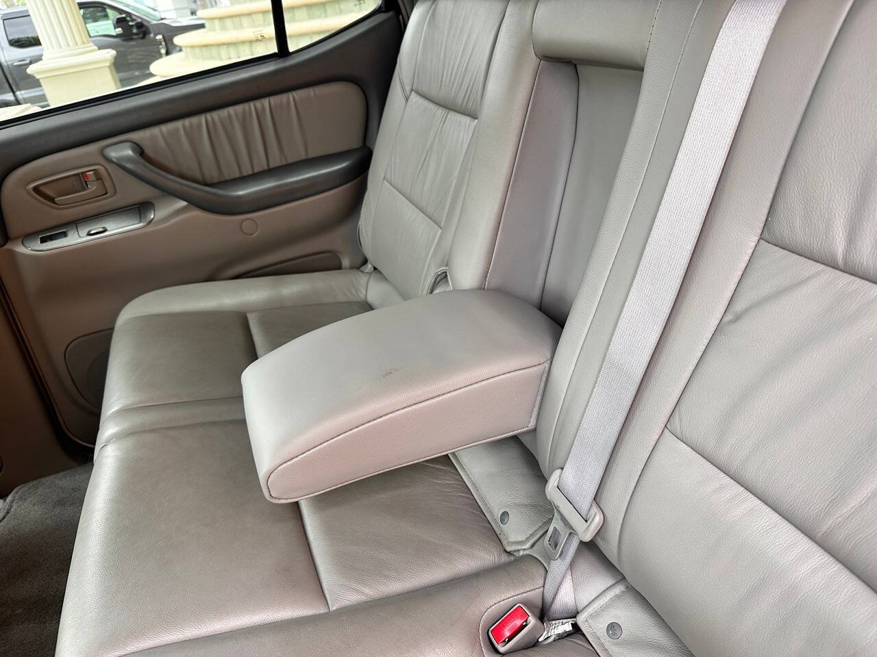 Used 2007 Toyota Sequoia Limited RWD image 70
