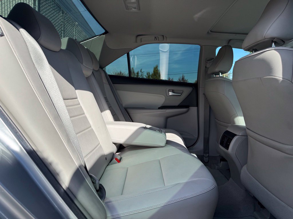 Used 2016 Toyota Camry XLE w/ Moonroof Package FWD image 18