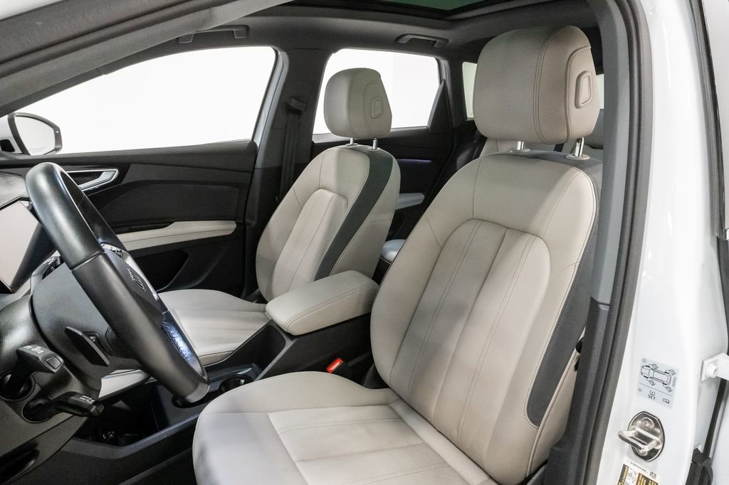 Used 2024 Audi Q4 e-tron Prestige AWD/4WD image 11