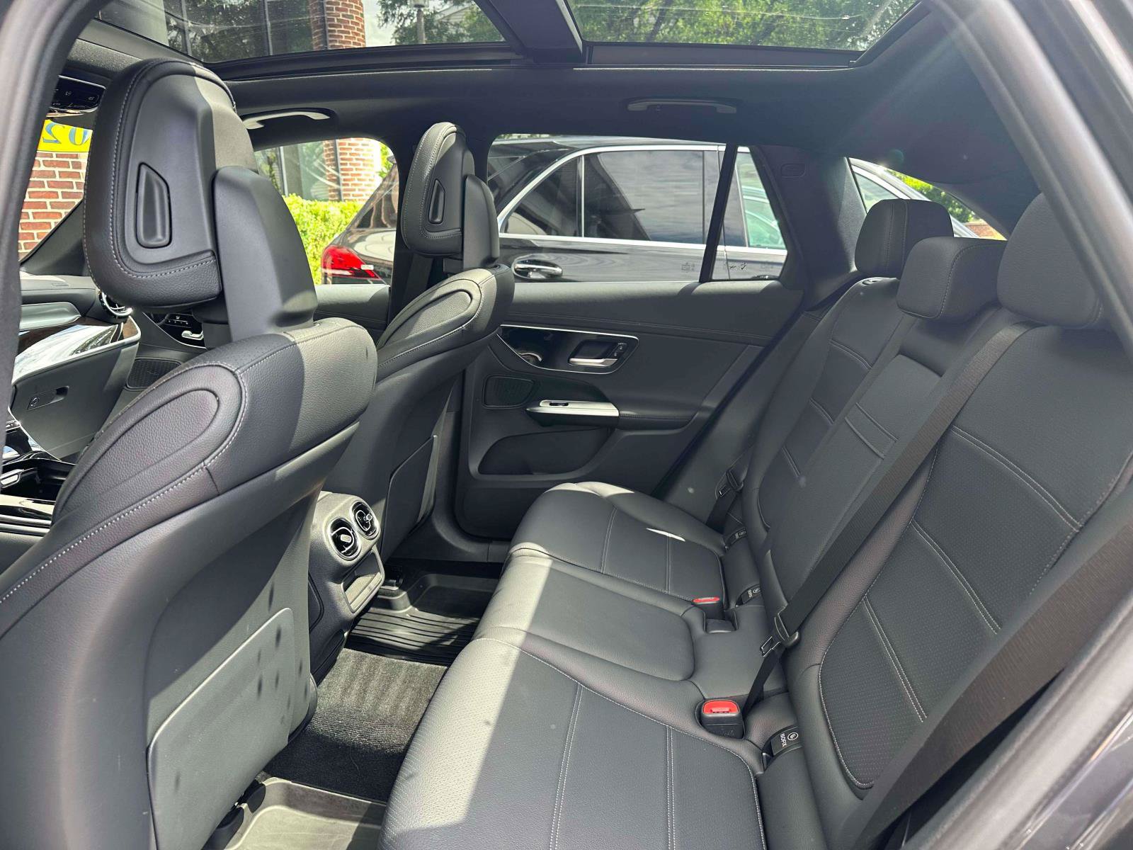 Certified 2023 Mercedes-Benz GLC 300 4MATIC image 9
